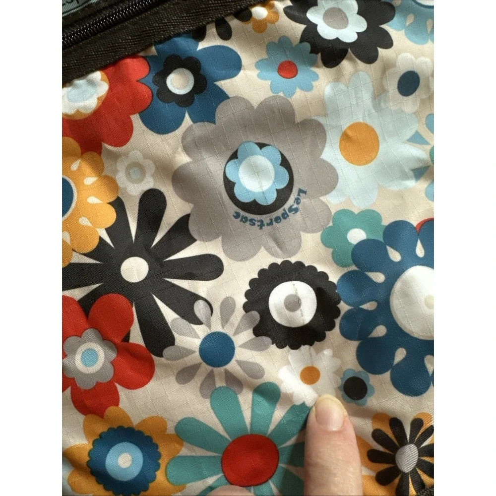 LeSportsac large weekender Flower Power Bright Retro Pop Floral Print Bag 20x15